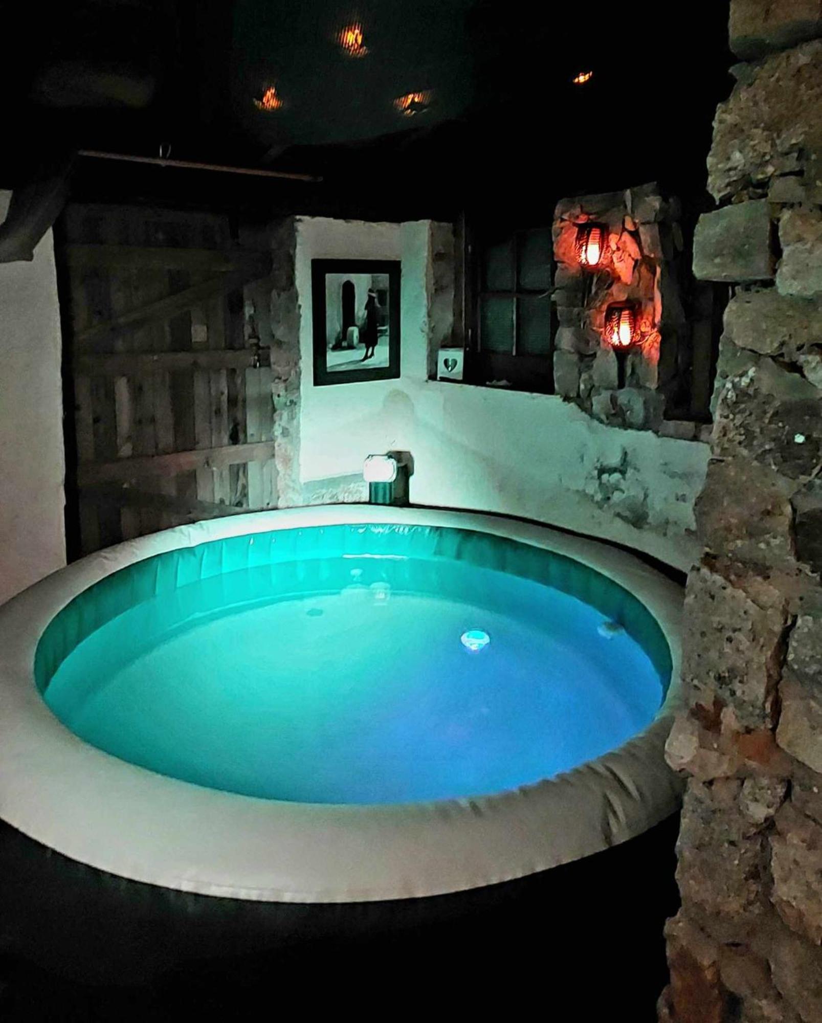 Chambre Love Romantique Avec Spa Privee Calvi  Buitenkant foto